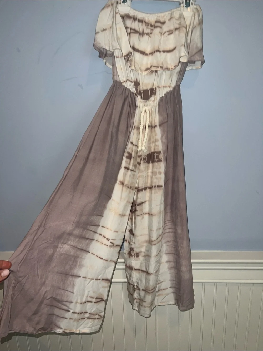 Vintage Havana Off-Shoulder Tie-Dye Maxi Dress in Cream and Brown